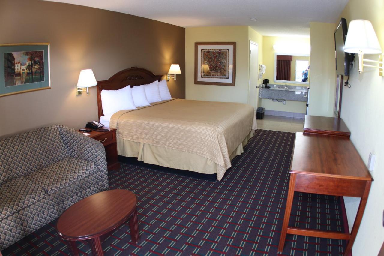 Loyalty Inn Hawkinsville — photo 17