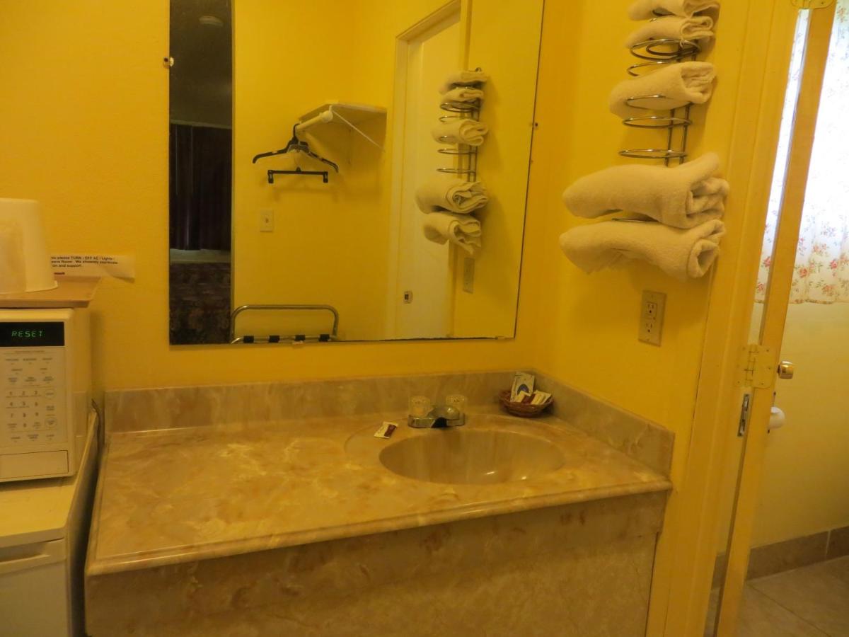 Cottonwood Inn Motel — photo 13