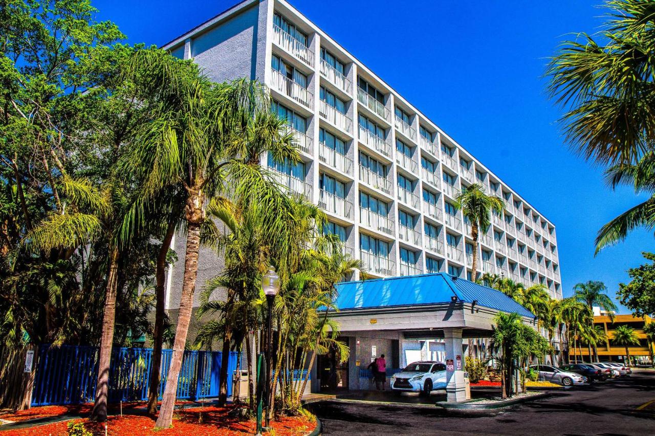 Image: North Miami Beach Gardens Inn & Suites