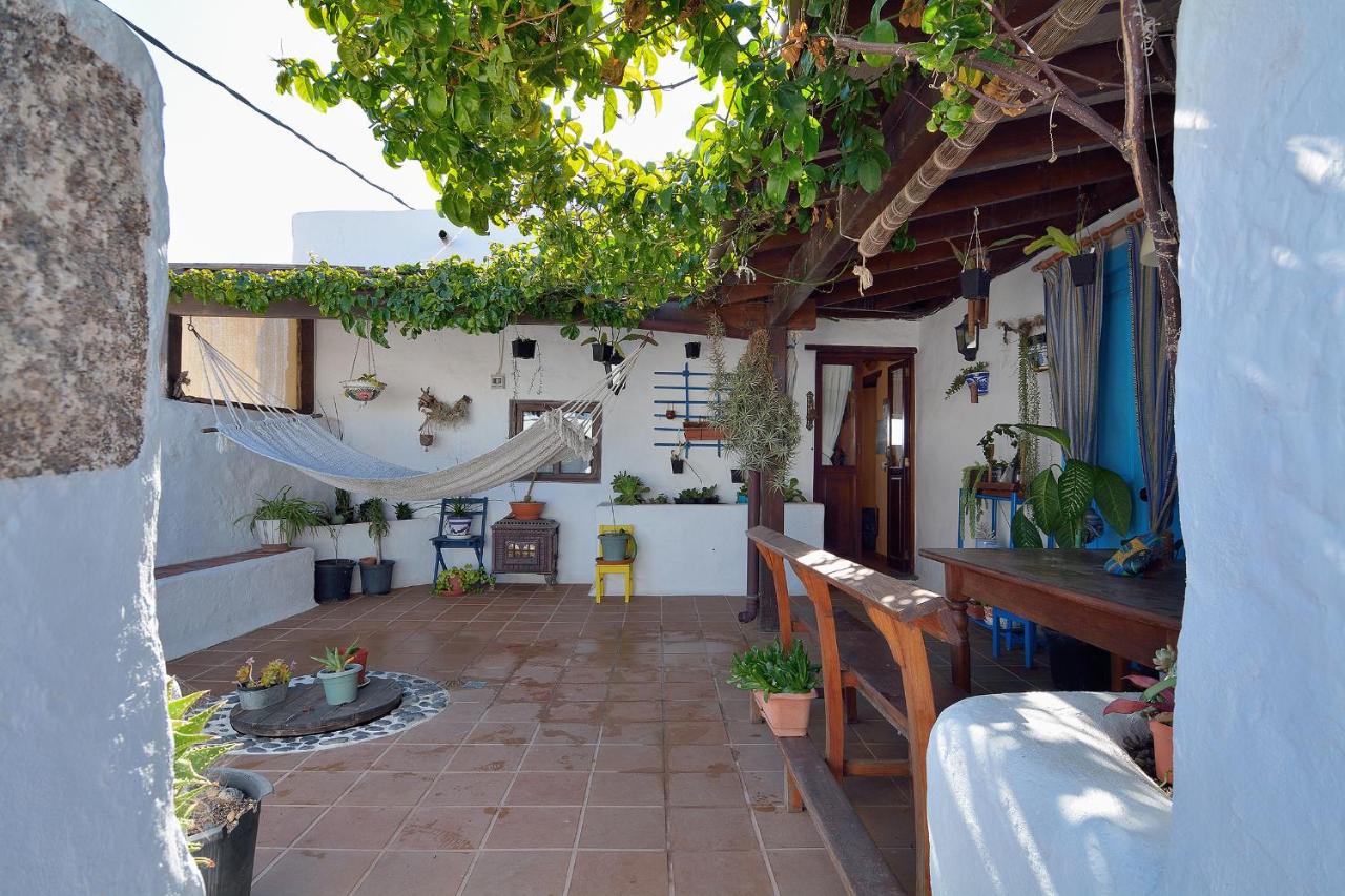 BAJO EL VOLCÁN Rural Villa Canaria, Montaña Blanca ...