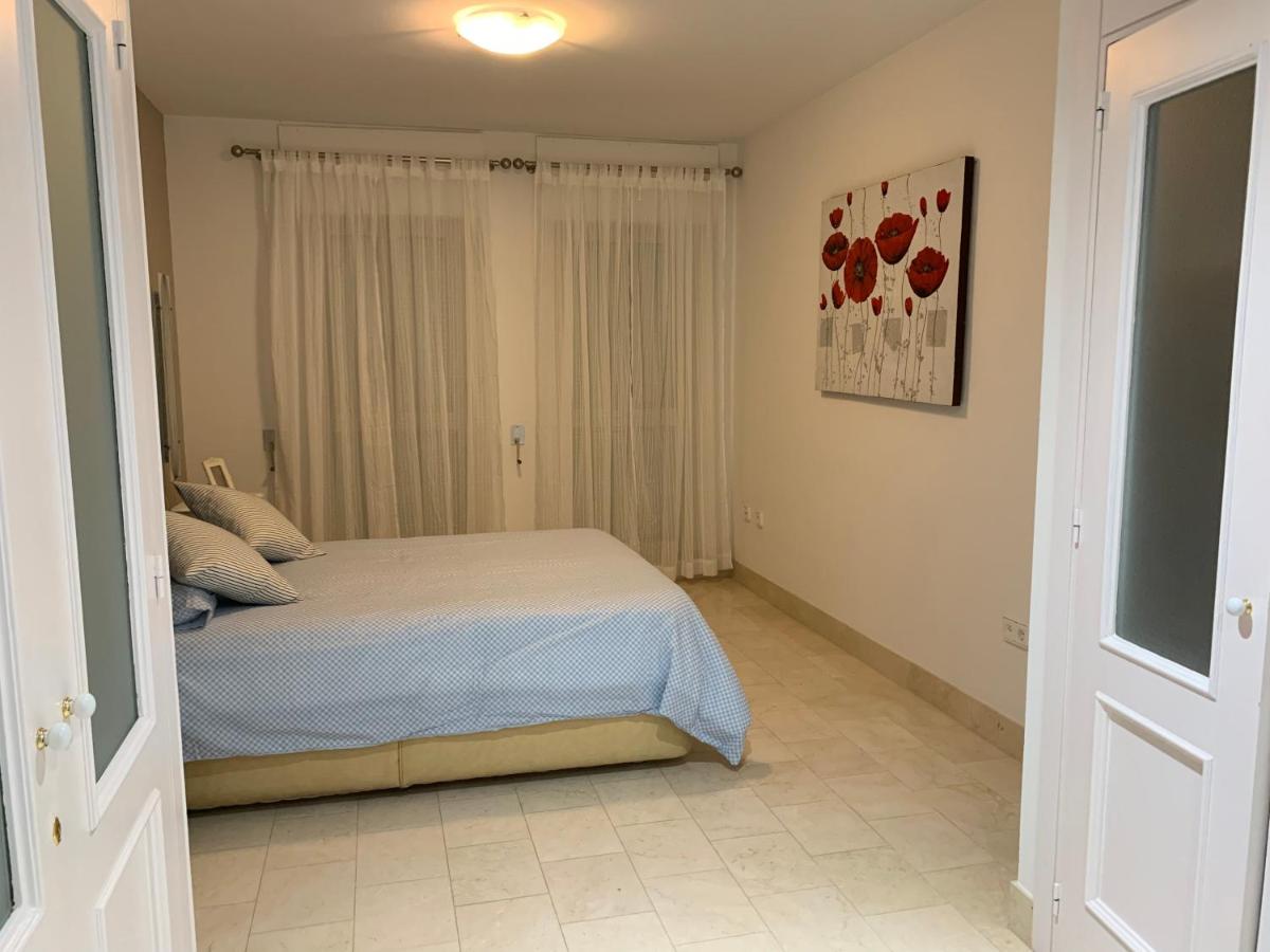 Apartment LUXURY Puerto Sotogrande, Spain - Booking.com