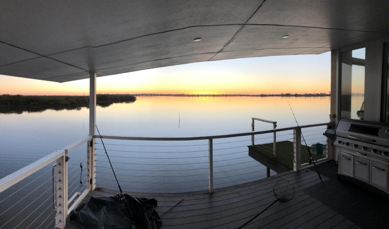 Beach: Carnarvon Beach Retreat