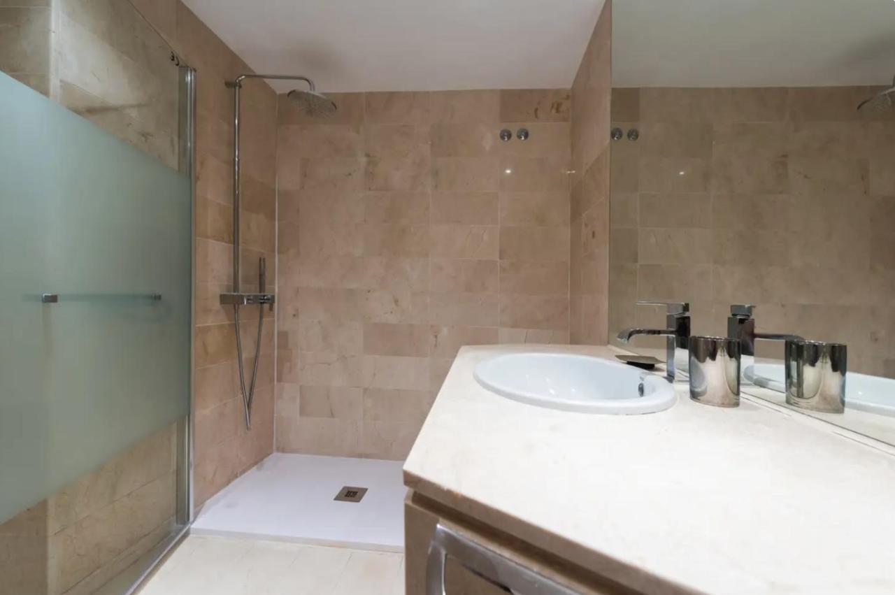 Charming 2 Bedroom Trocadero Arena area, Marbella – Precios ...