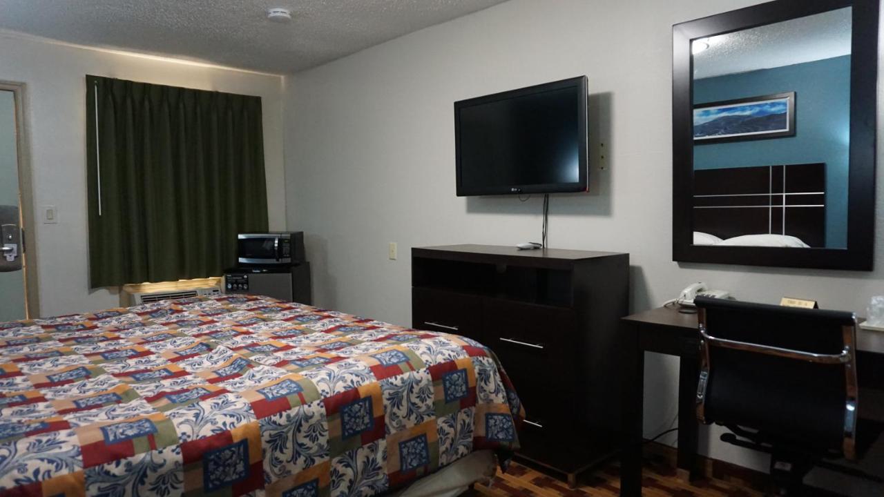 Lodge Inn Wrightstown - Fort Dix — photo 17