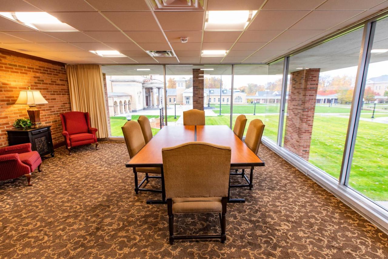 Hillsdale College Dow Hotel and Conference Center — photo 19