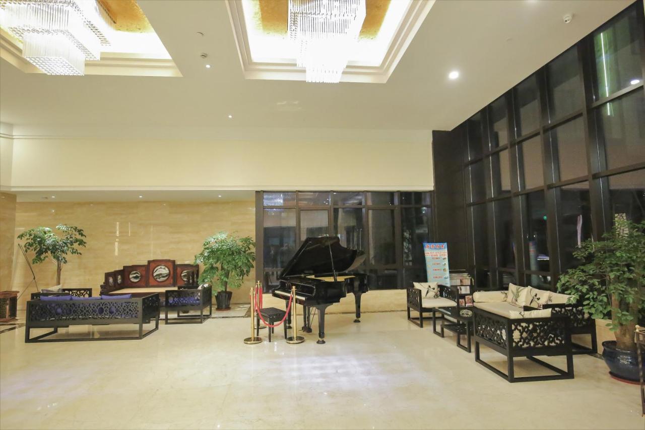 New Knight Royal Hotel Airport and International Resort photo