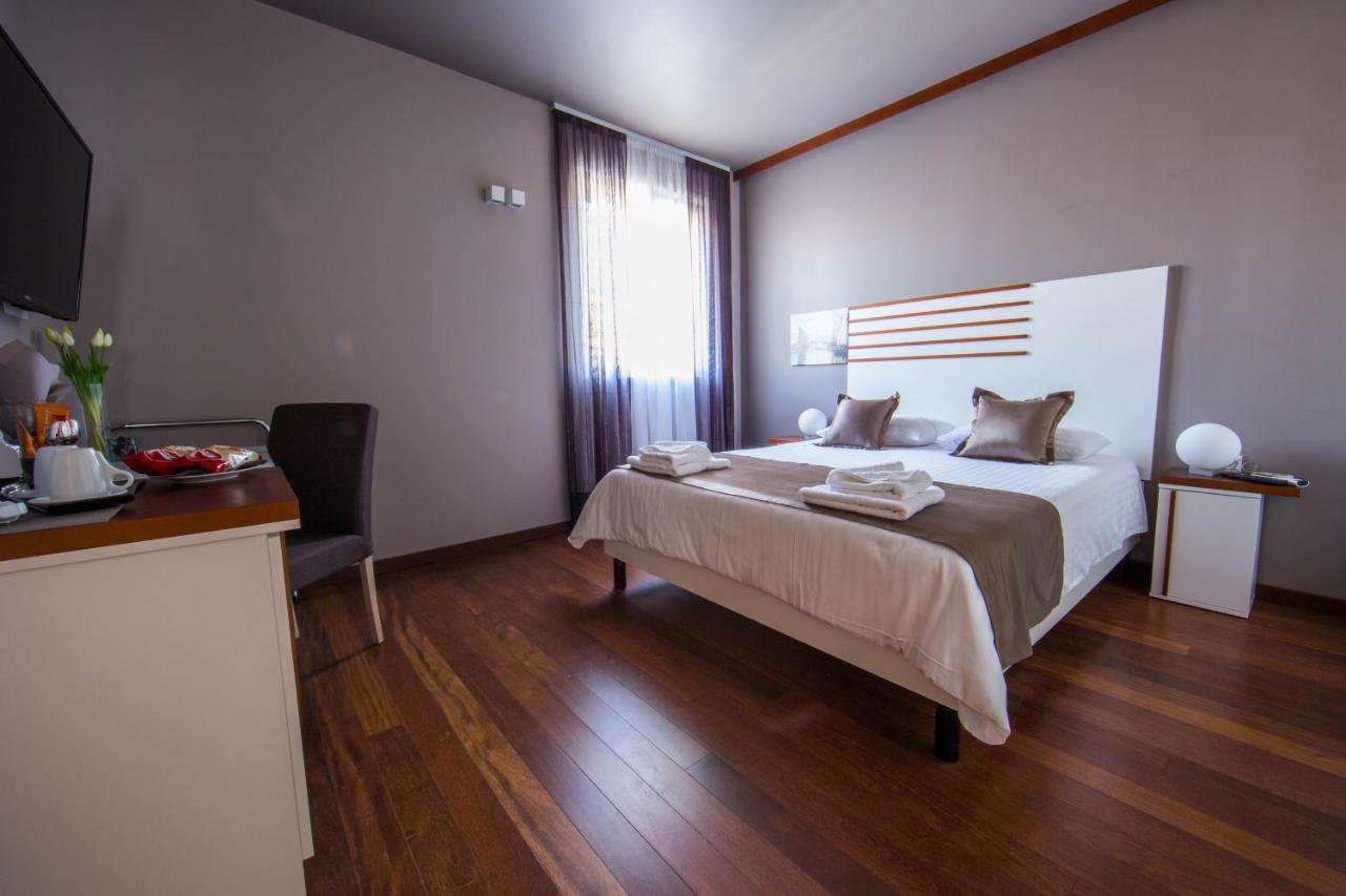 Luxury Rooms Silente Bacvice 1