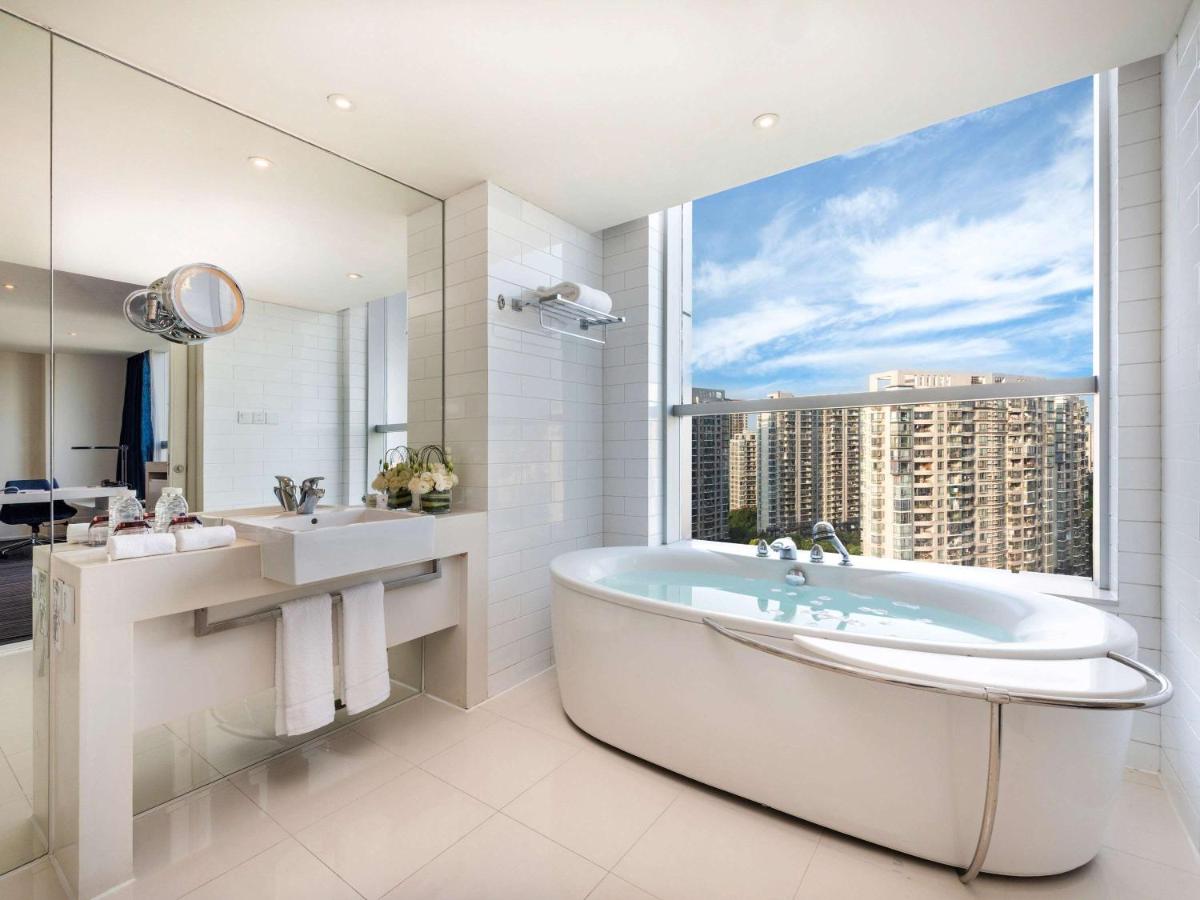 Grand Mercure Shanghai Century Park (Formerly Radisson Blu Hotel Pudong Century Park) photo