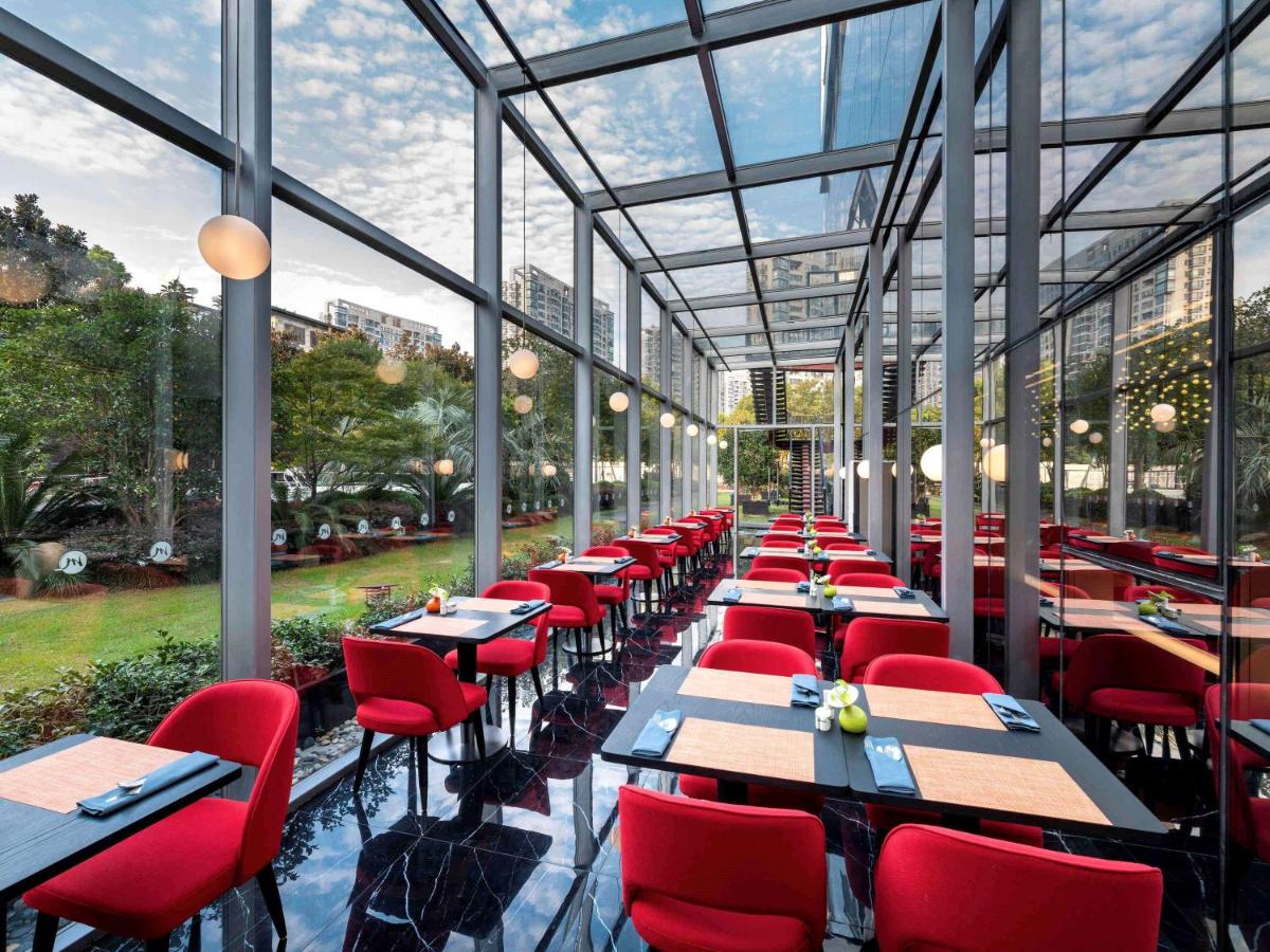 Grand Mercure Shanghai Century Park (Formerly Radisson Blu Hotel Pudong Century Park) photo