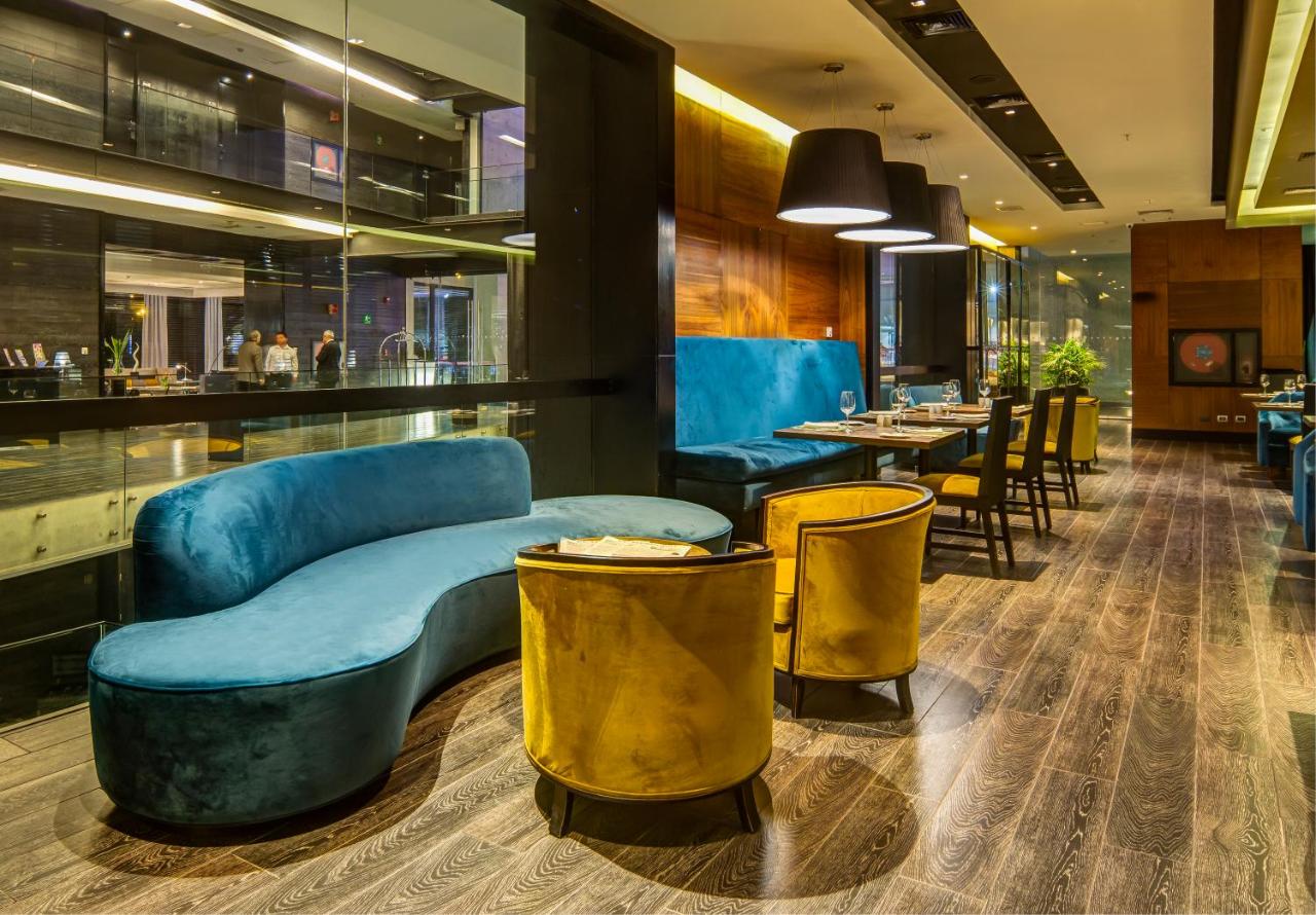 Wyndham Santiago Pettra photo