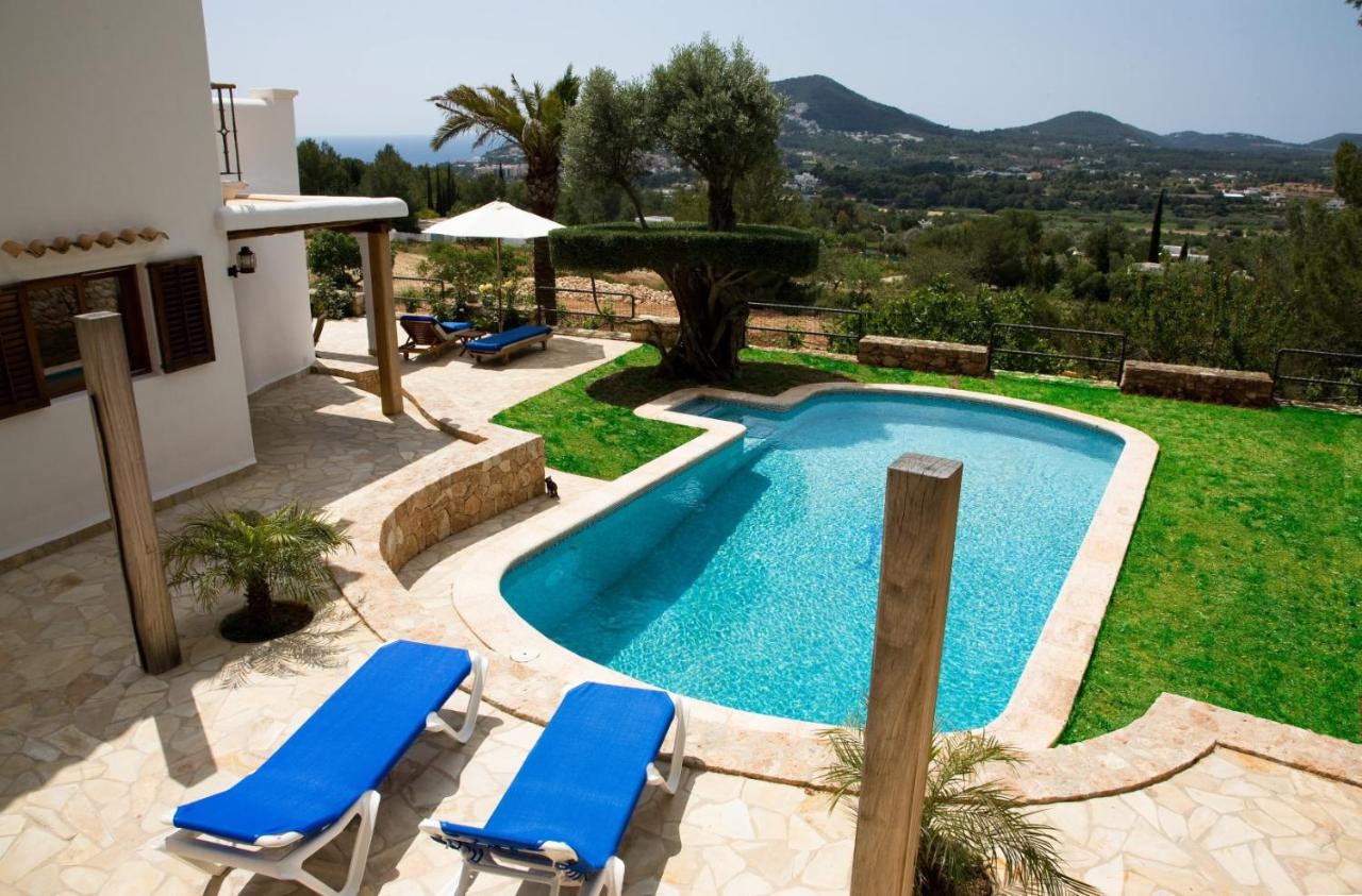 Villa Can Maderus, Santa Eularia des Riu, Spain - Booking.com
