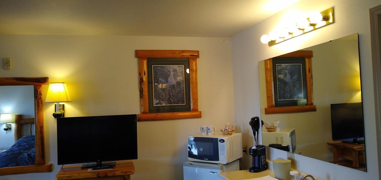 Ponderosa Motel — photo 10