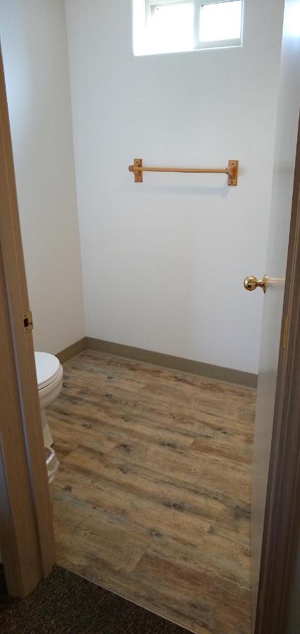 Ponderosa Motel — photo 18