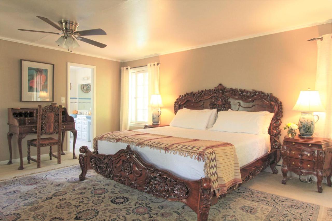 Casa Blanca Inn and Suites — photo 10