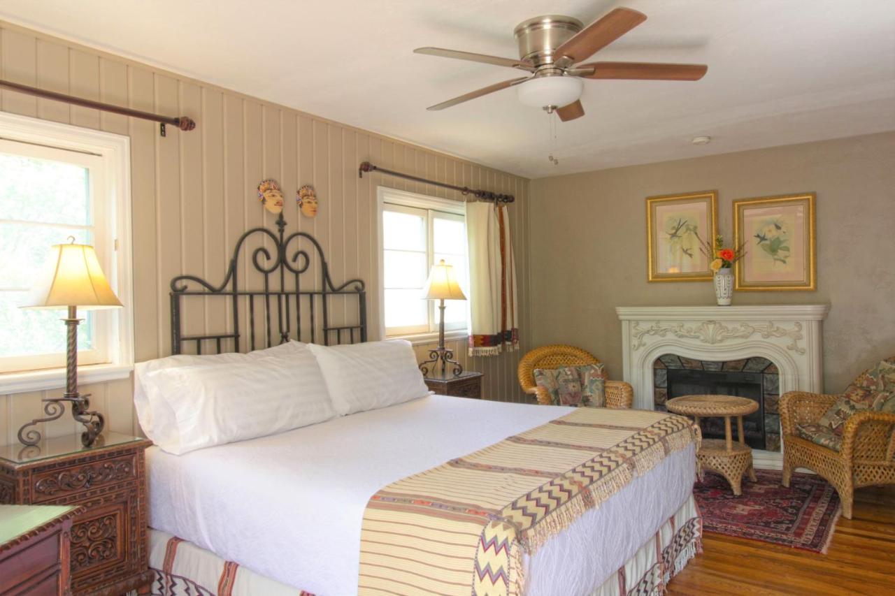 Casa Blanca Inn and Suites — photo 7