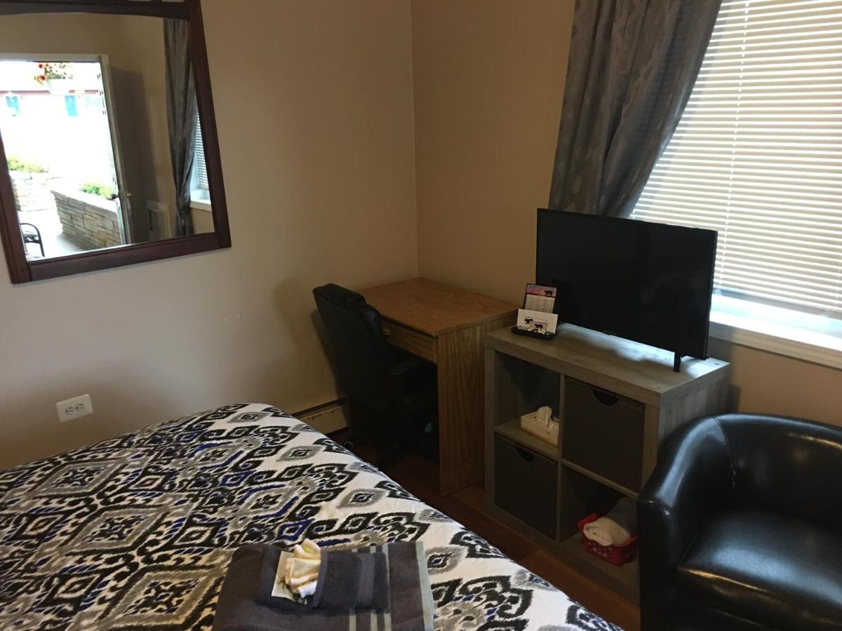 Big Bear Lodge — photo 15