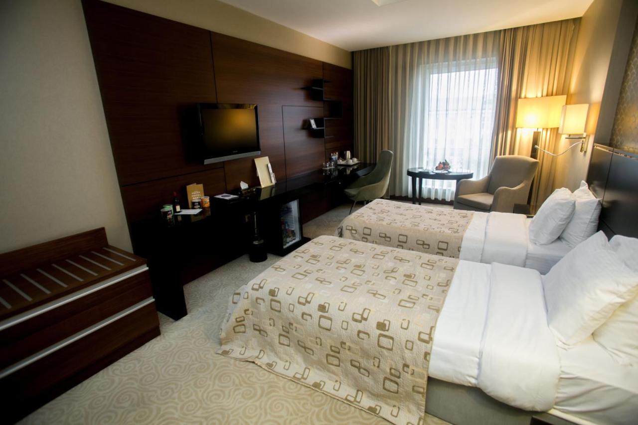 Point Hotel Baku photo