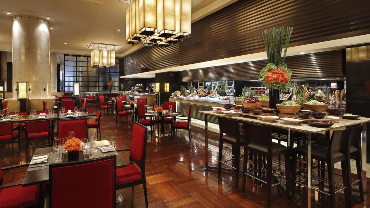 InterContinental Shanghai Pudong, an IHG Hotel photo