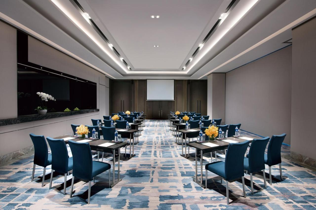 Crowne Plaza Shanghai Pujiang, an IHG Hotel photo