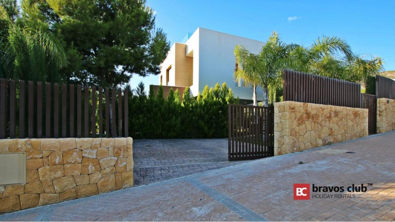 Villa Shiera by Bravos Club, Finestrat, Spain - Booking.com