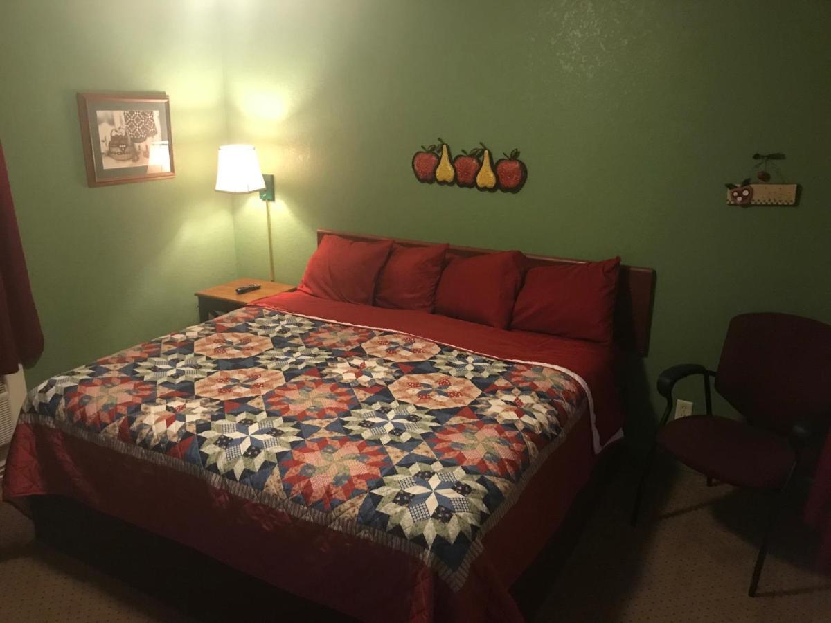 Highland Court Motel — photo 17