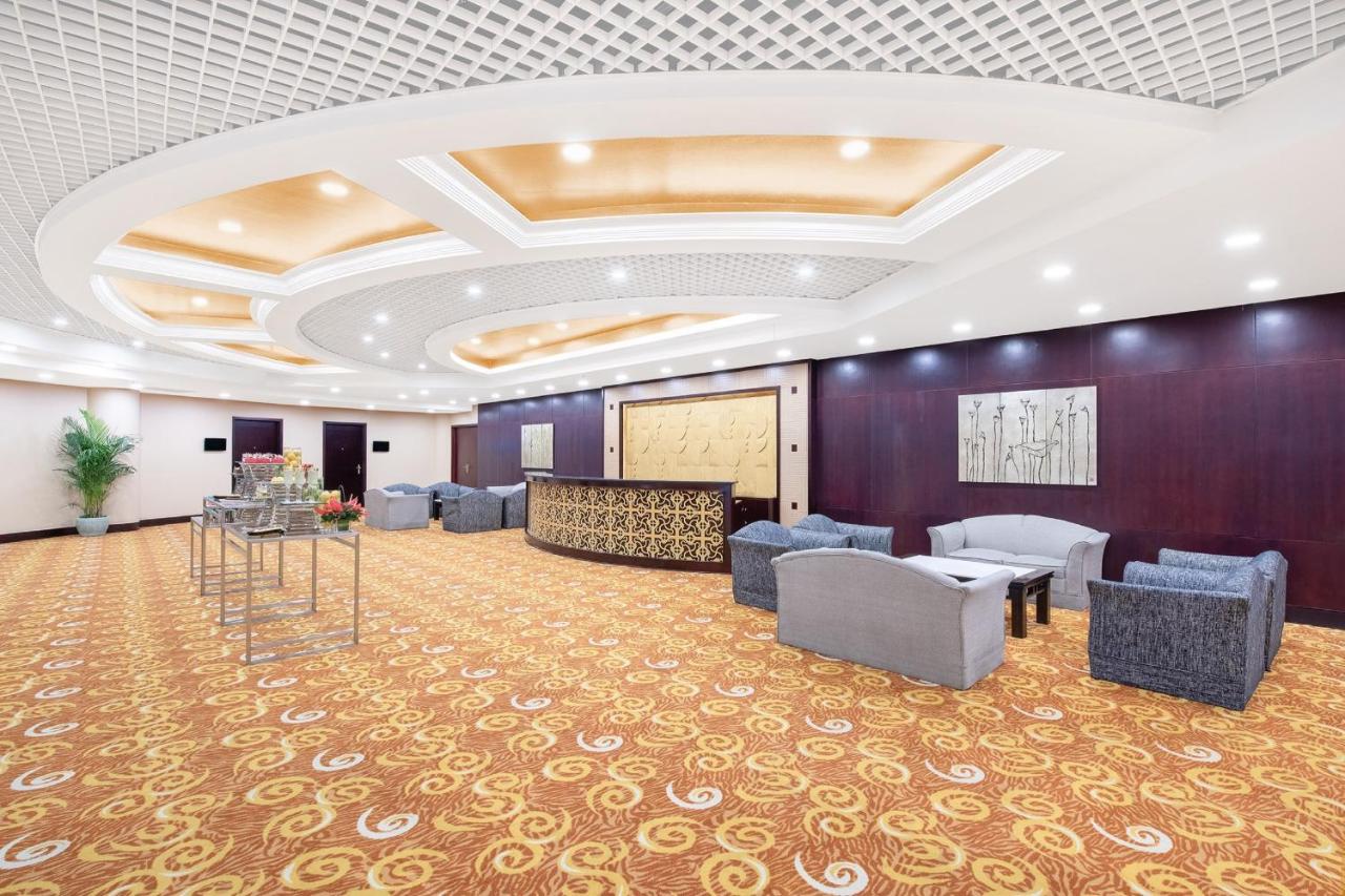 Holiday Inn Beijing Chang An West, an IHG Hotel photo