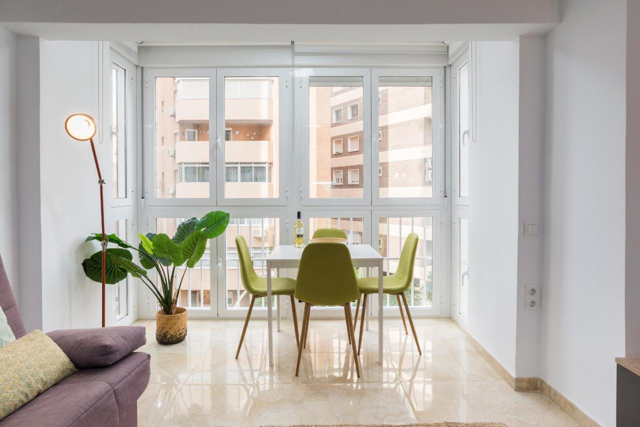 MP5-Just Renovated Apartment Right on the Beach, Málaga ...