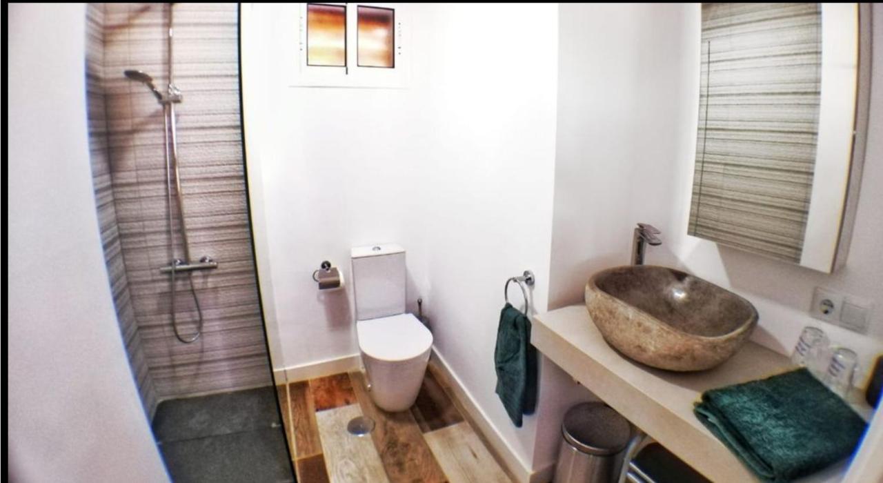 Apartment Atico Triana, Seville, Spain - Booking.com