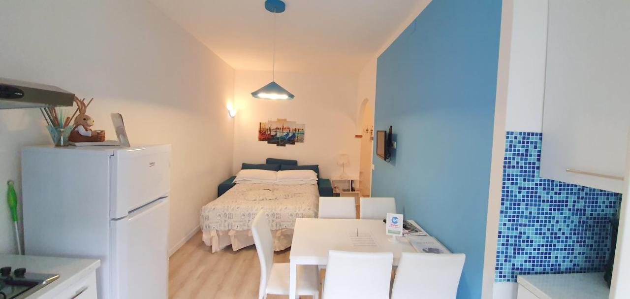 To Be Happy in Venice - 4