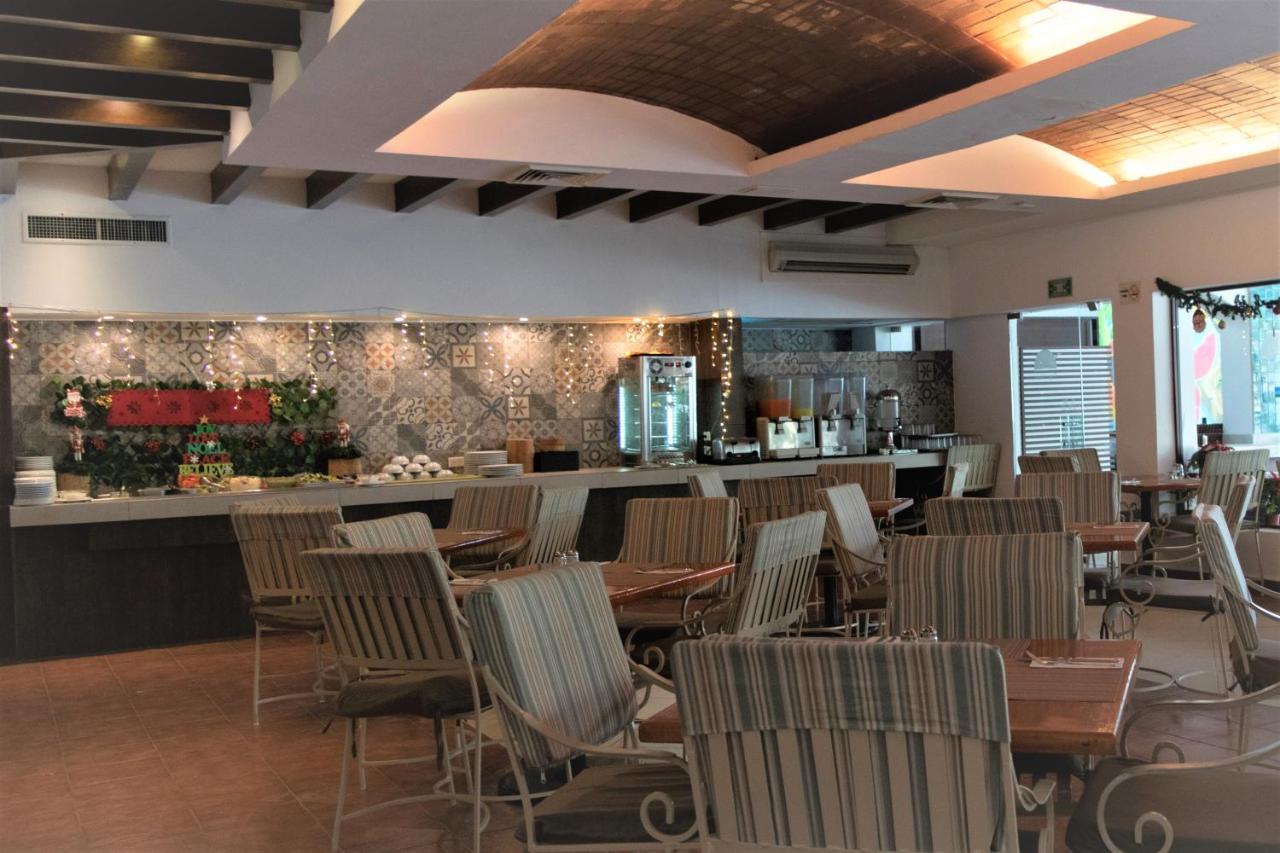 Oceanfront condo at voted best Cancun sandy beach - 5