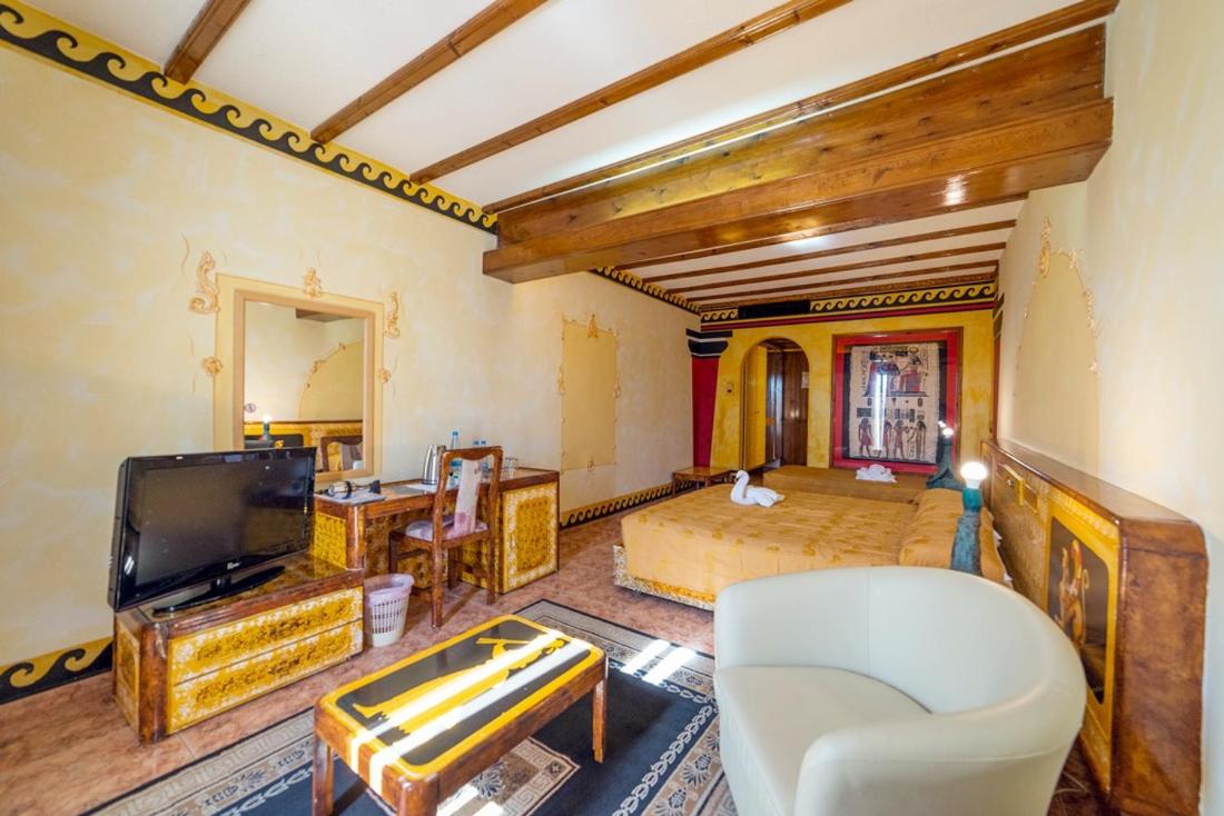Roman Boutique Hotel photo