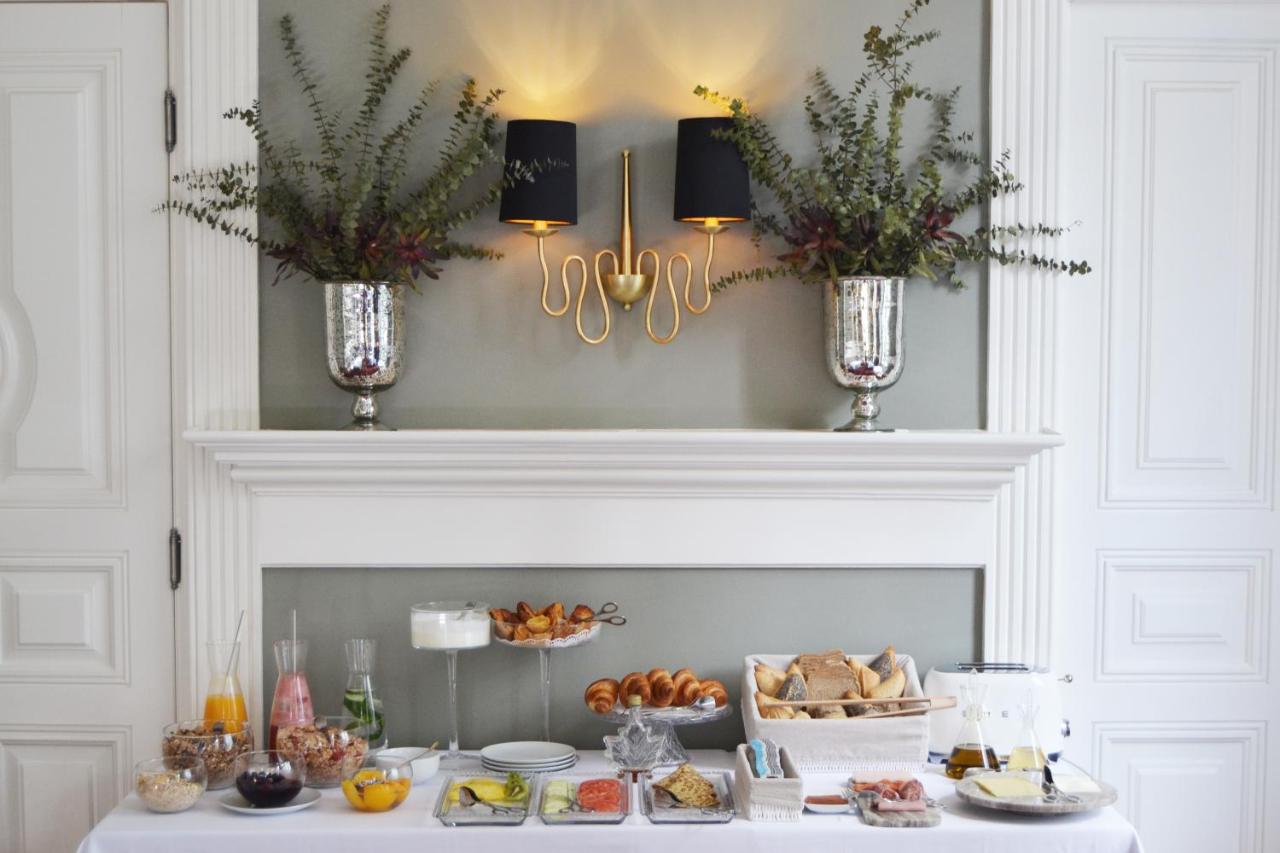 Dear Lisbon - Valmor Palace - 4