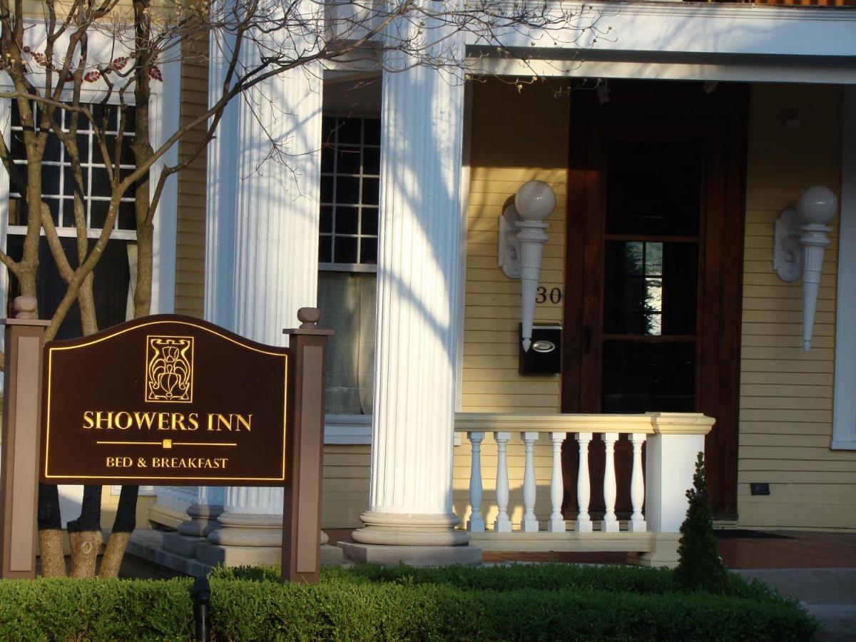 Showers Inn — photo 9