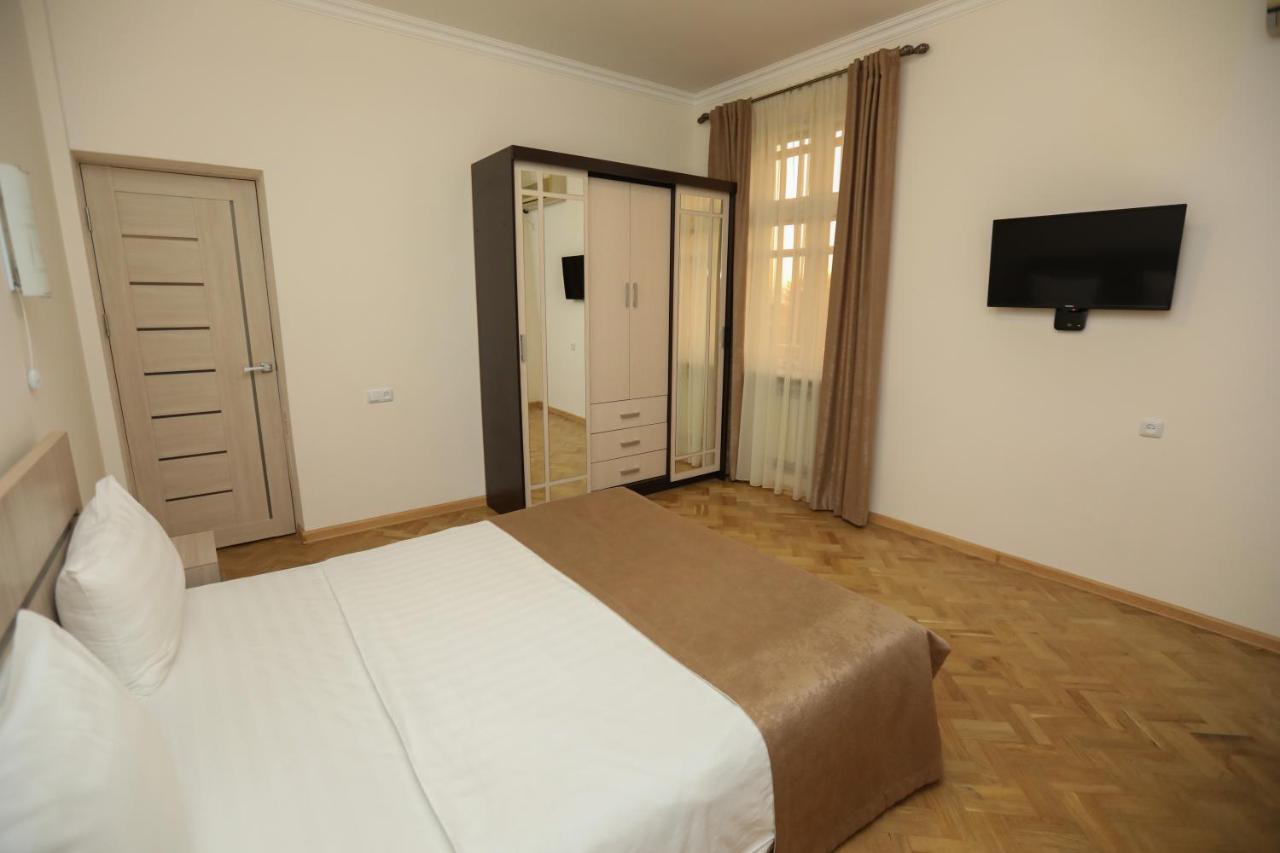 Alba Hotel Yerevan photo
