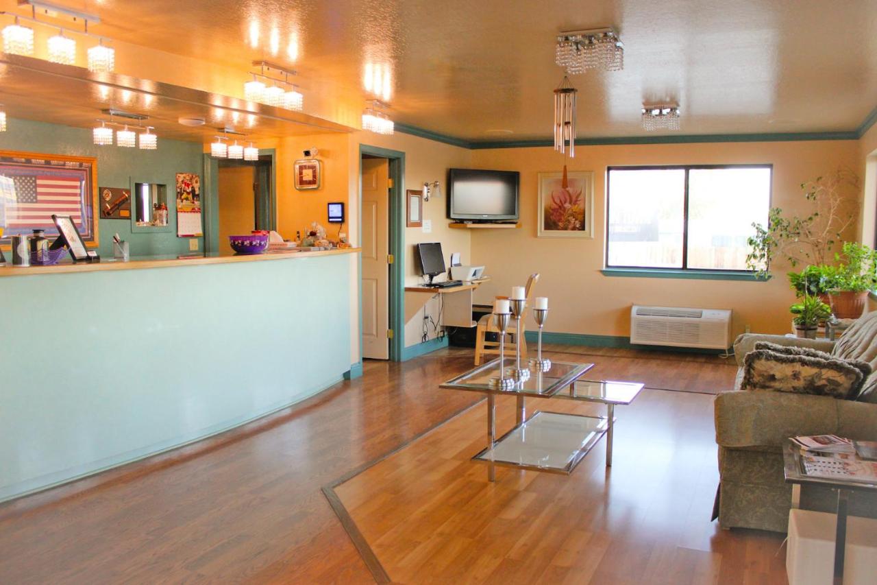 Hawthorne's Best Inn — photo 13
