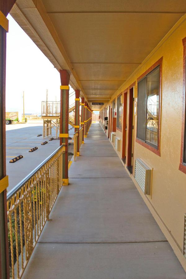Hawthorne's Best Inn — photo 21