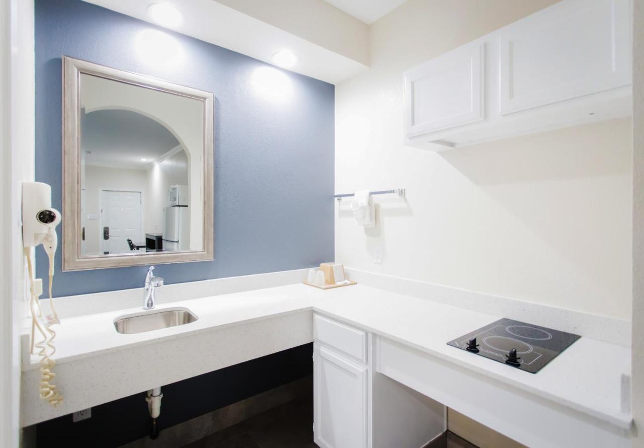 Palace Suites Motel — photo 8