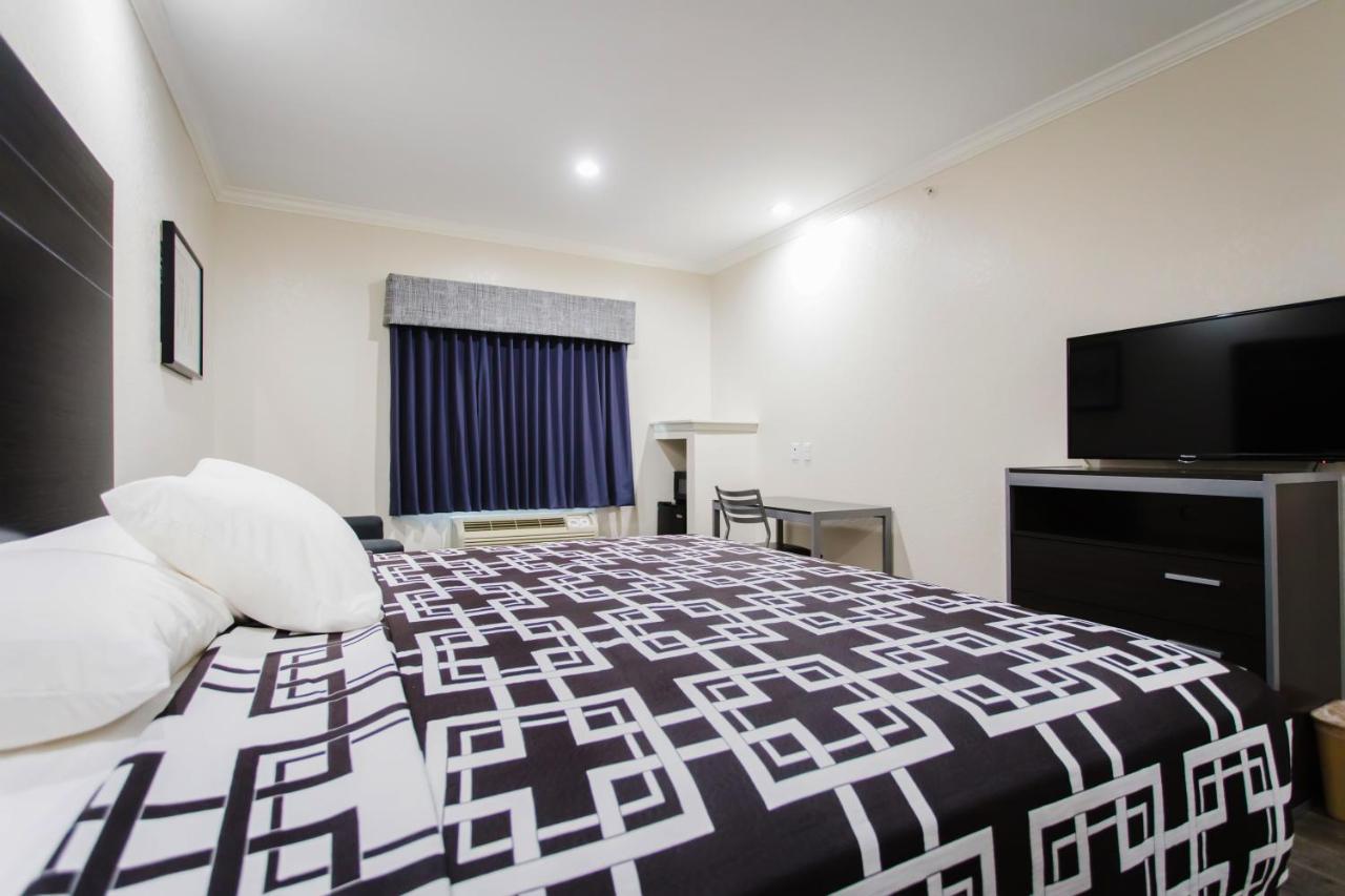 Palace Suites Motel — photo 18