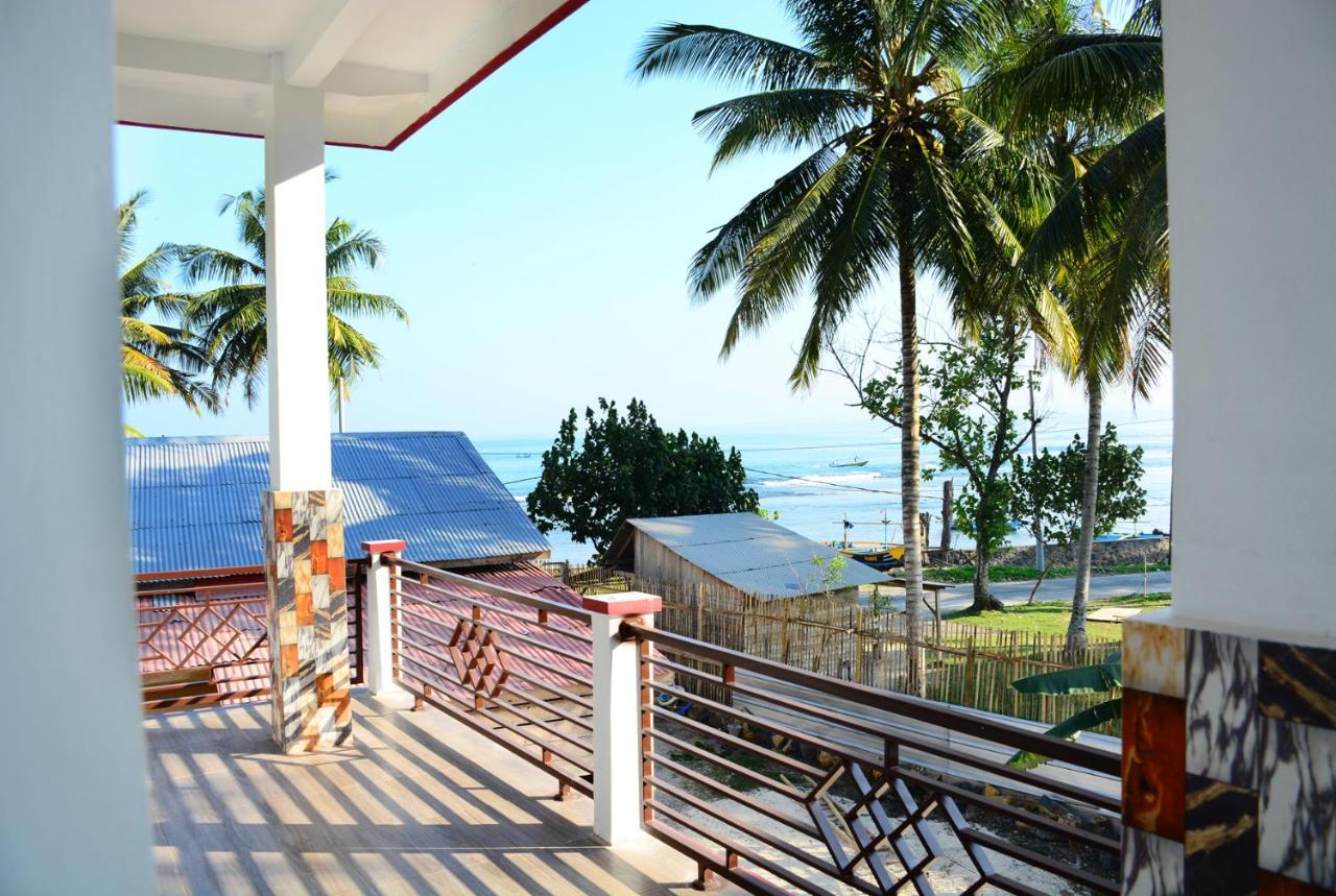 Beach: Sapu Nyapah Losmen Syariah Tanjung Setia