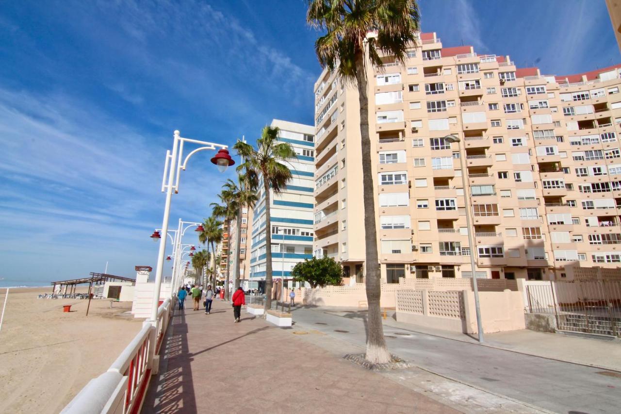 Apartment Ático TERRAZA ATLÁNTICA, Cádiz, Spain - Booking.com