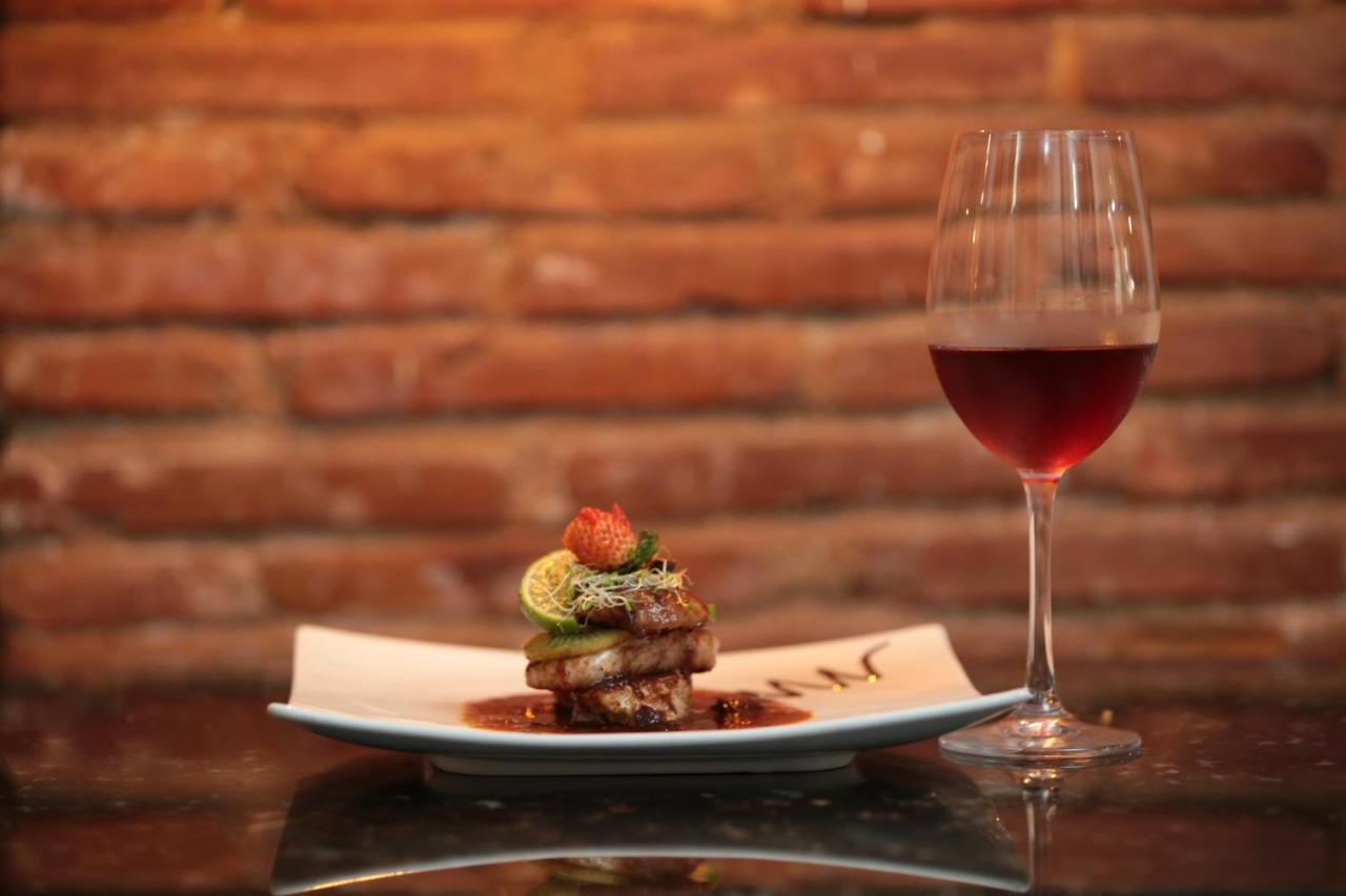 Platino Hotel & Casino - 4