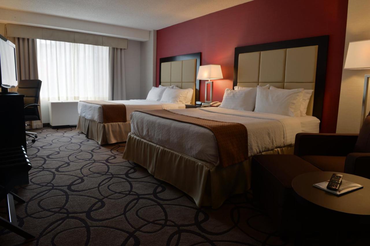 Holiday Inn Montreal Centre Ville Downtown, an IHG Hotel photo