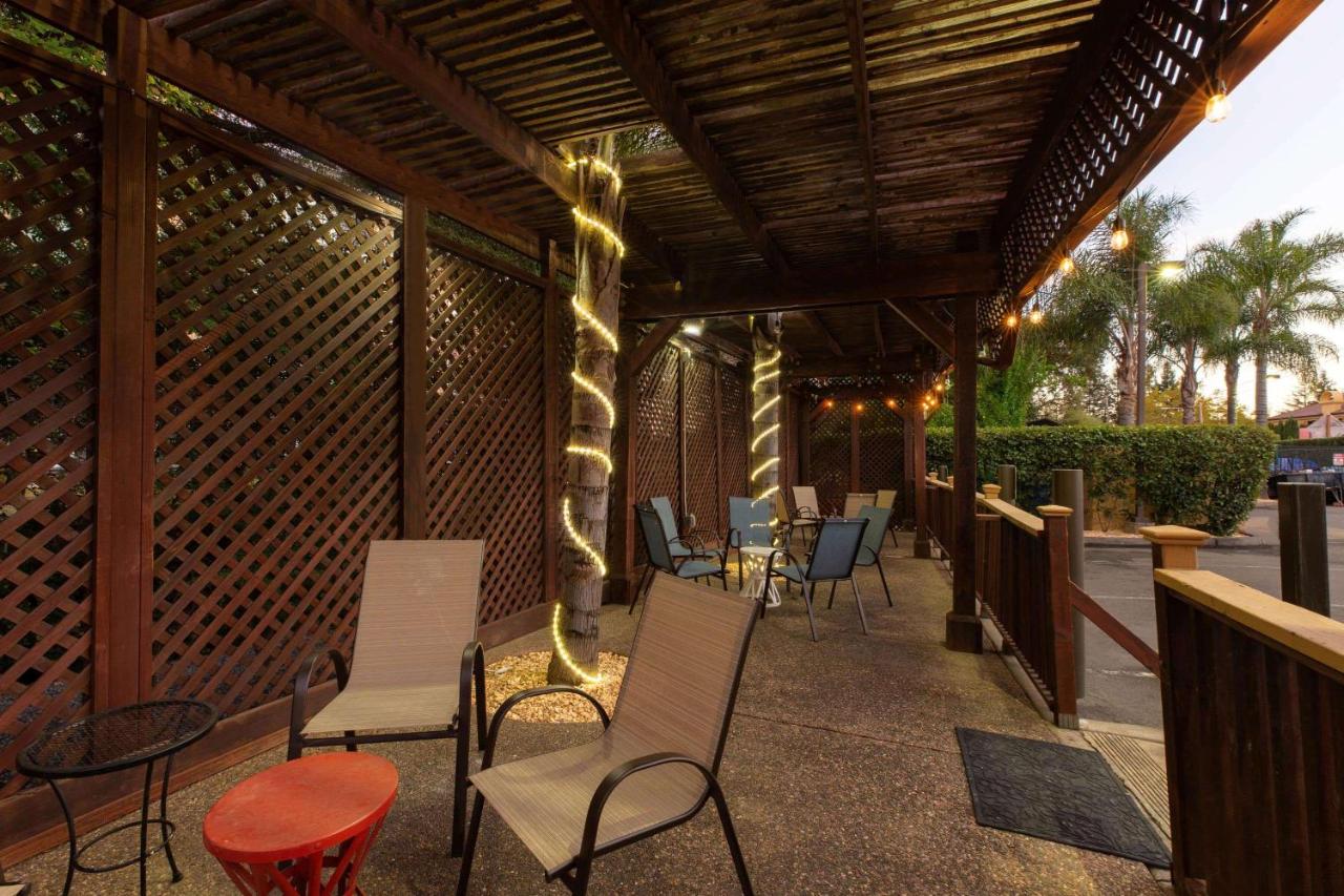 Hotel Vinea Healdsburg — photo 19