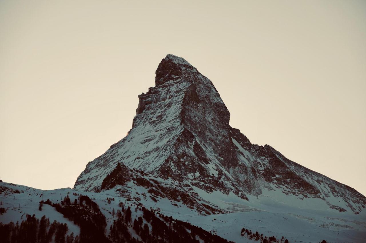 Haus Fleckstein Zermatt Wohnung Karibu photo