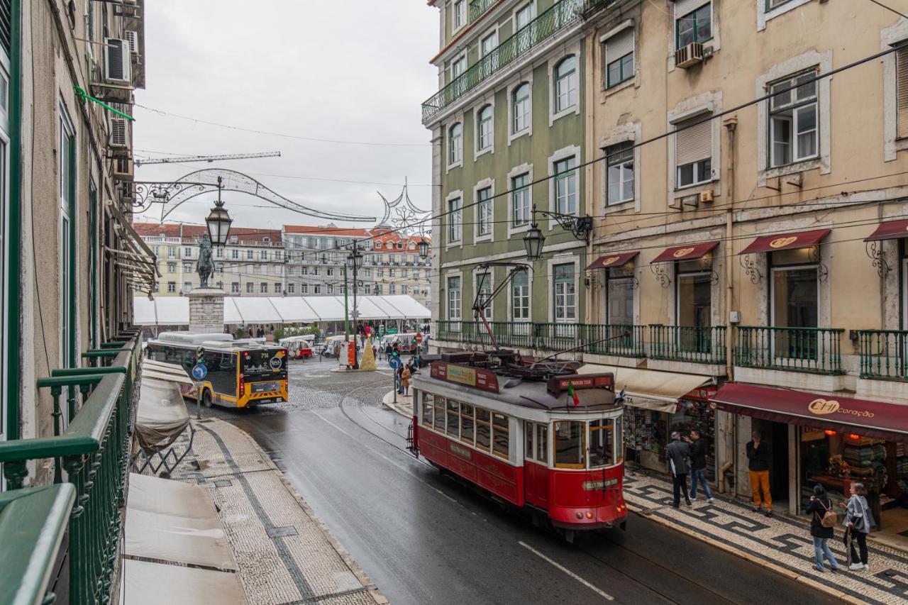 Upscale & Modern 2BDR Apartment - 4