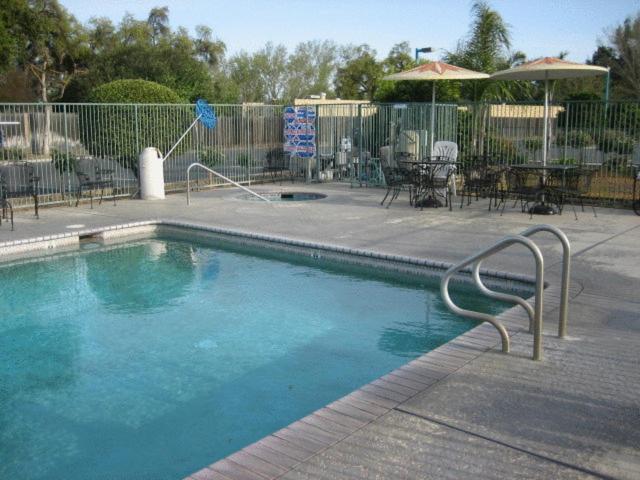 Edgewater Inn — photo 4