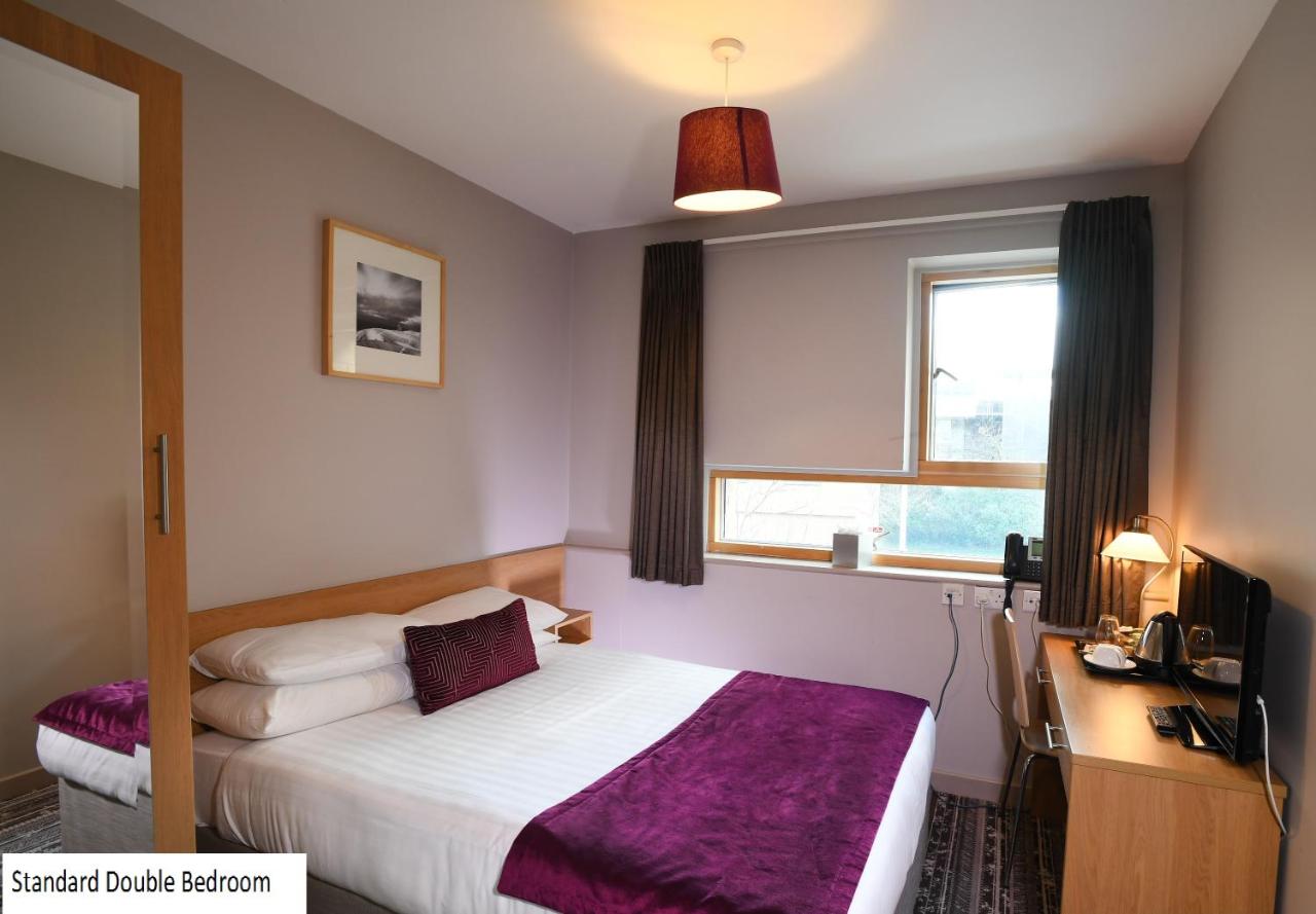 Lancaster Hotel photo