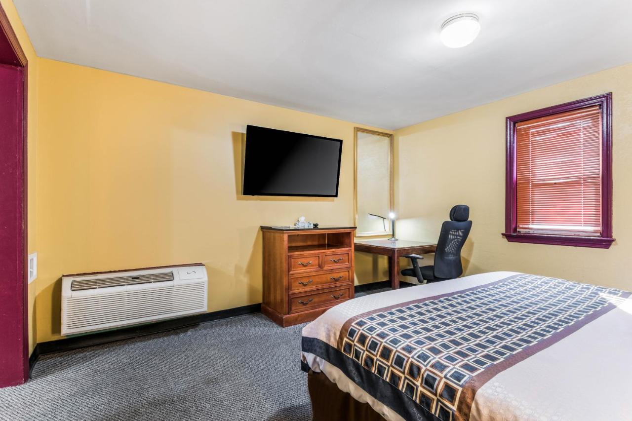 Cottage Inn & Self Storage — photo 17