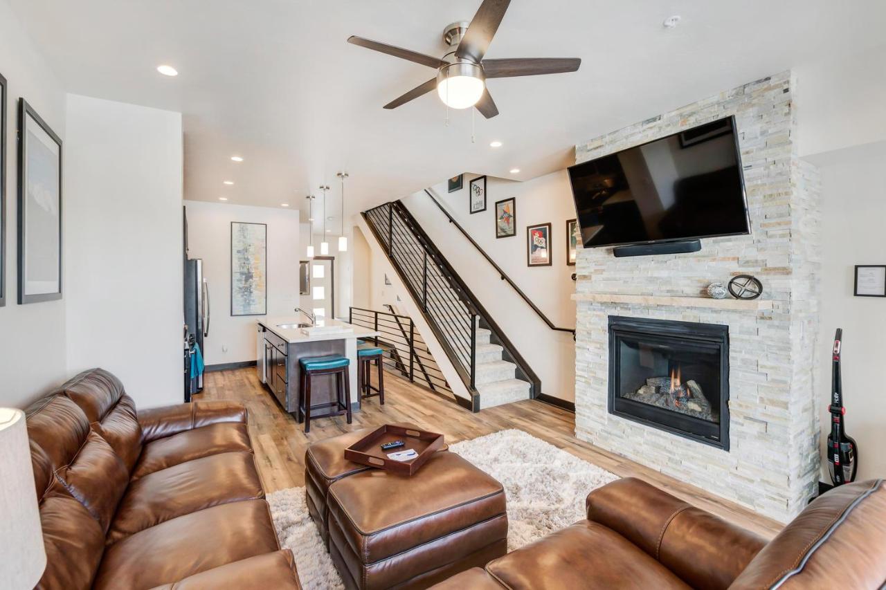 New Luxury Villa #268 Near Resort With Rooftop Hot Tub & Great Views - FREE Activities & Equipment Rentals Daily