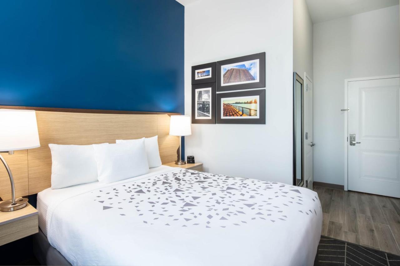 La Quinta Inn and Suites Long Island City, Queens – Updated 2022 Prices
